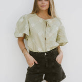 LIA SHORT